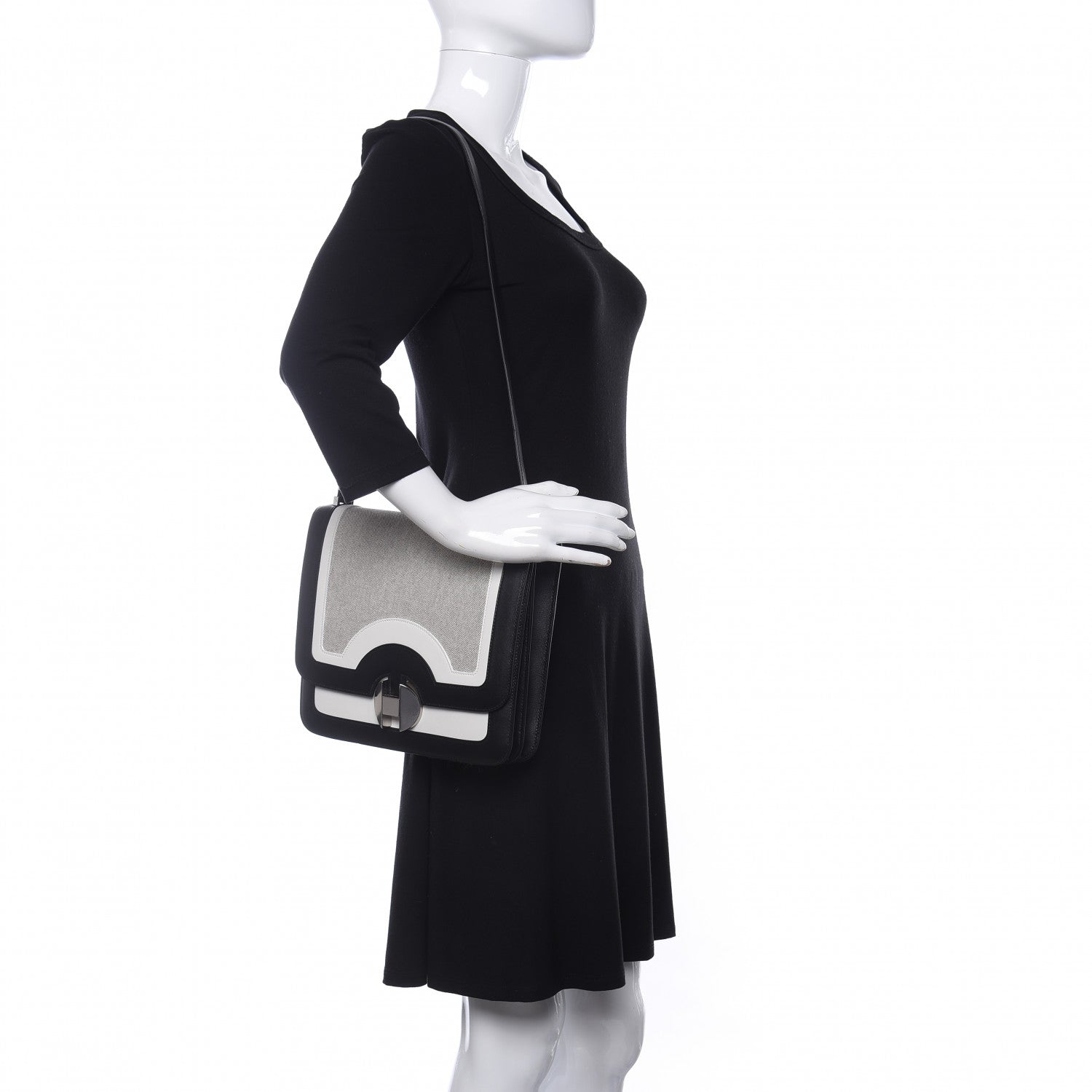 Hermes Toile Swift 2002 26 Ecru Black White 2 of 9