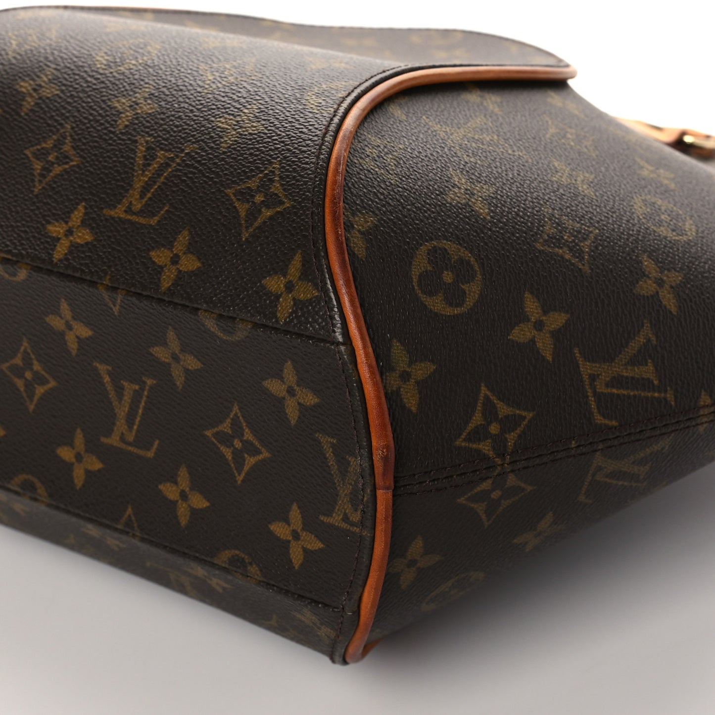 Monogram Ellipse MM
