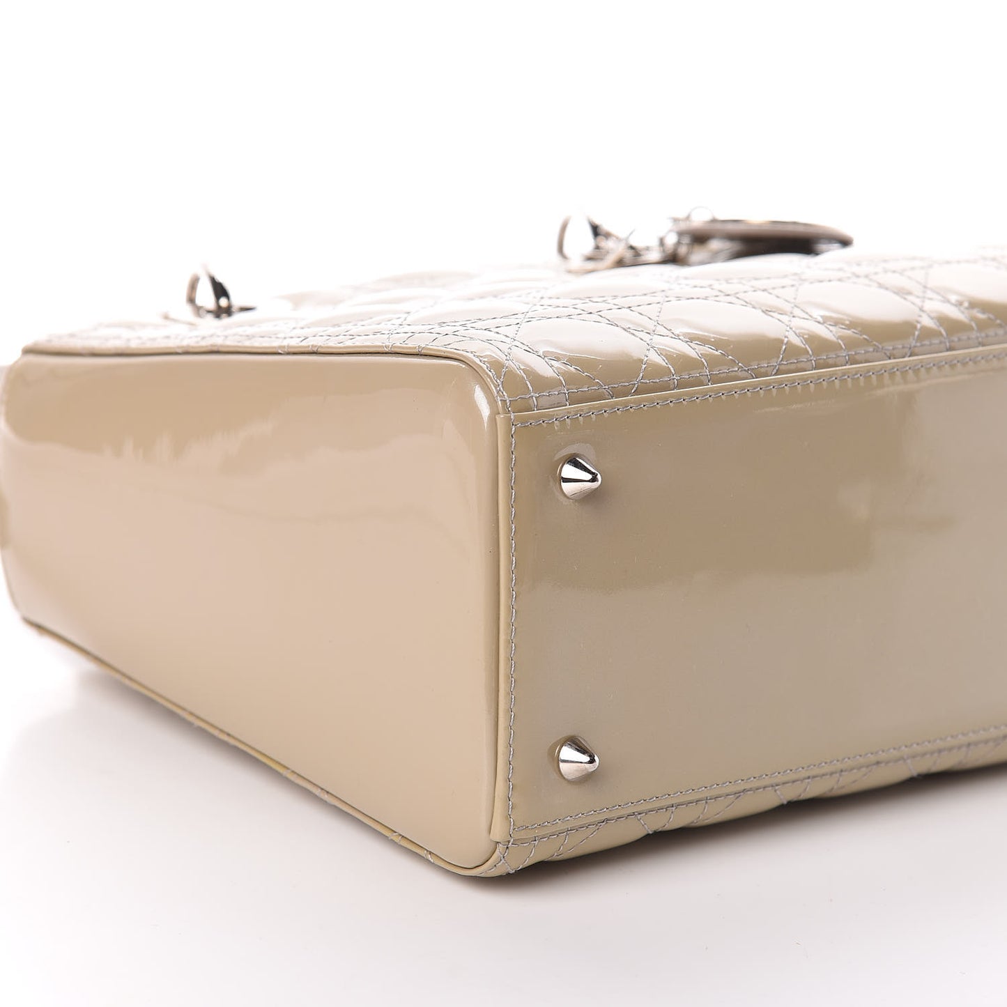 Pearlized Patent Cannage Medium Lady Dior Grey