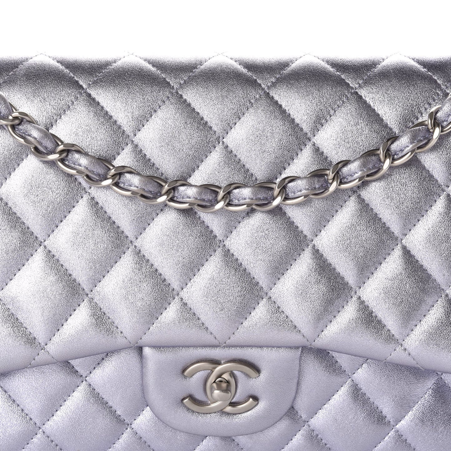 Iridescent Lambskin Jumbo Double Flap Light Grey