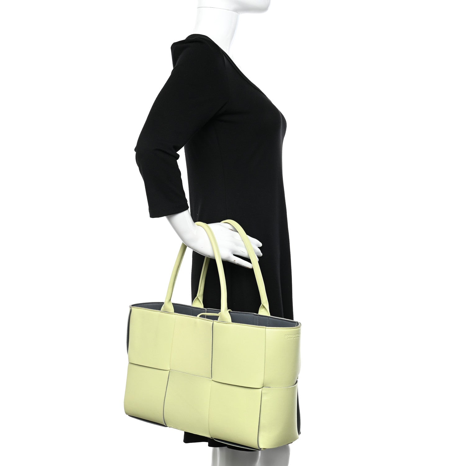 Bottega Veneta Nappa Maxi Intrecciato Medium Arco Tote Lemon 2 of 12