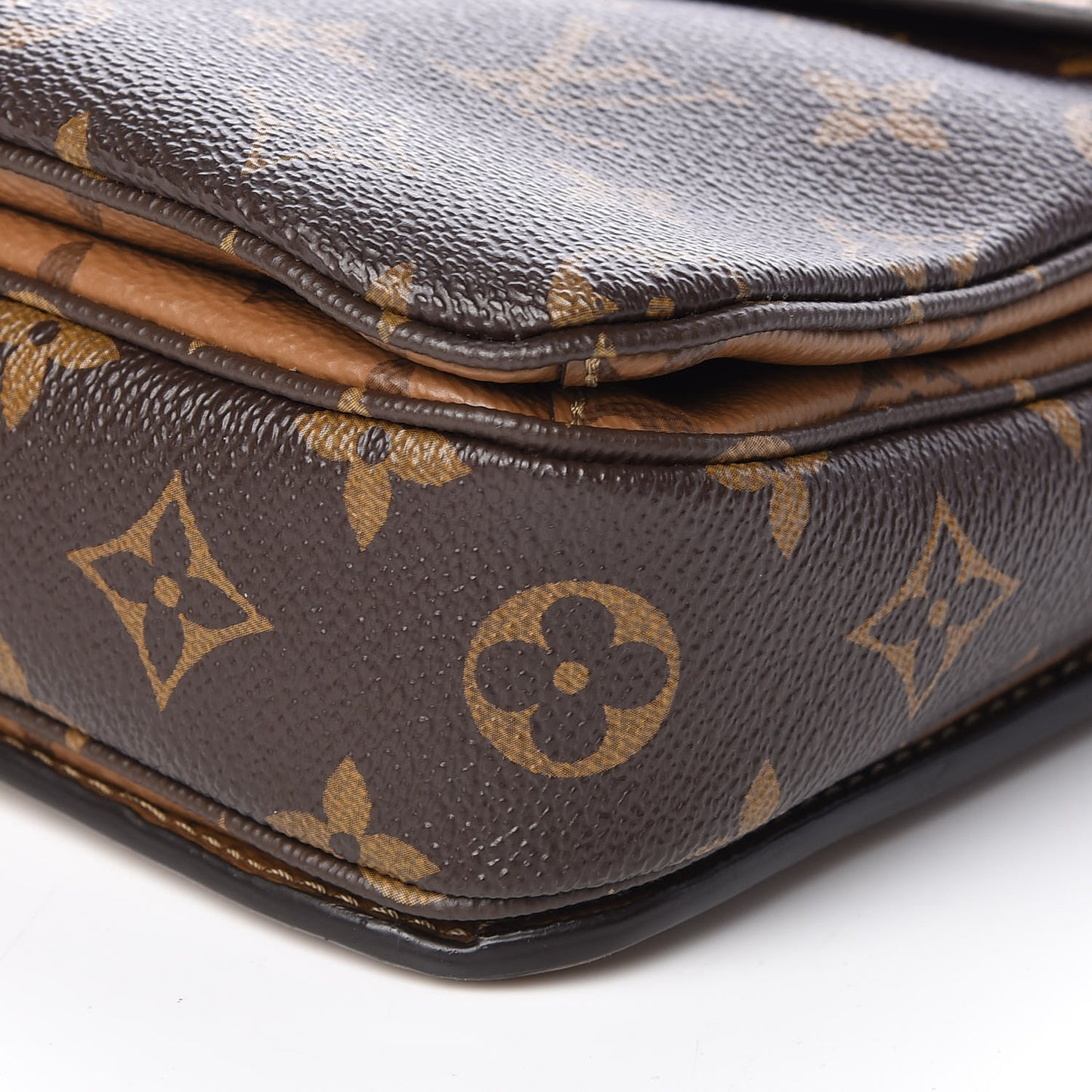 Reverse Monogram Pochette Metis