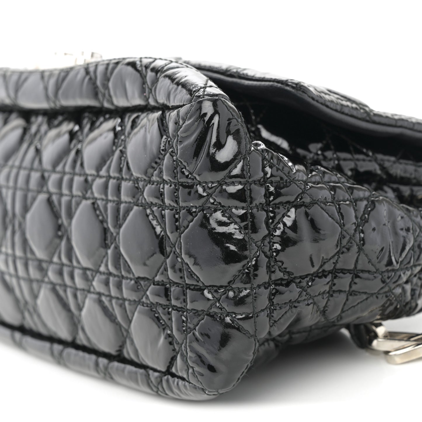 Patent Cannage New Lock Flap Black