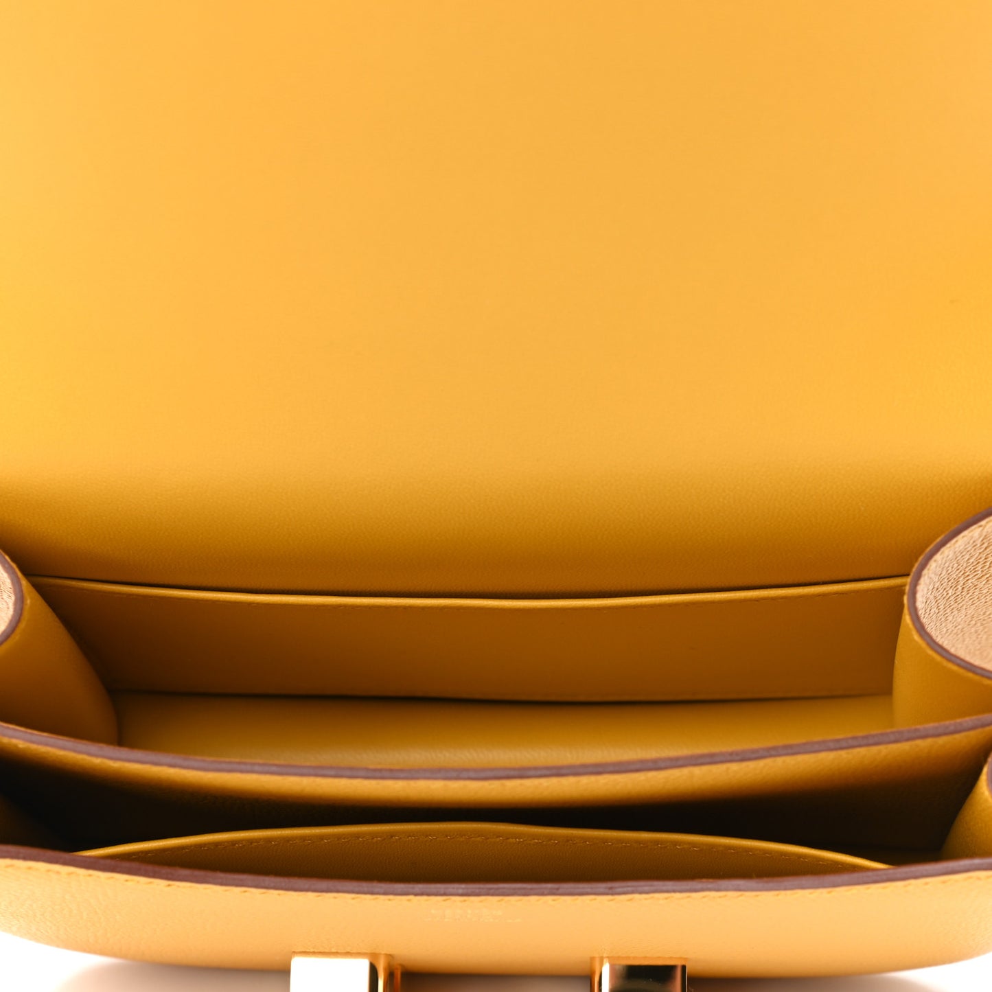 Epsom Constance 18 Jaune Ambre