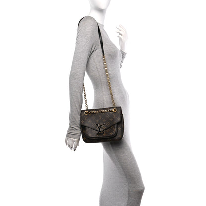 Louis Vuitton Monogram Passy 2 of 10