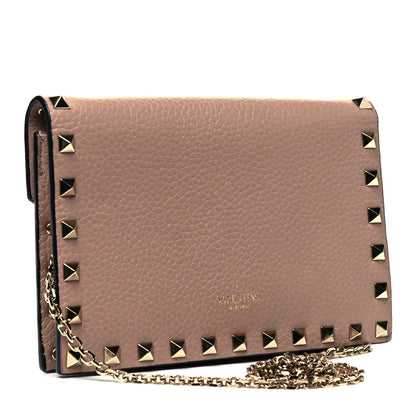 Valentino Garavani Pebbled Calfskin Rockstud Envelope Wallet on Chain Poudre 3 of 8