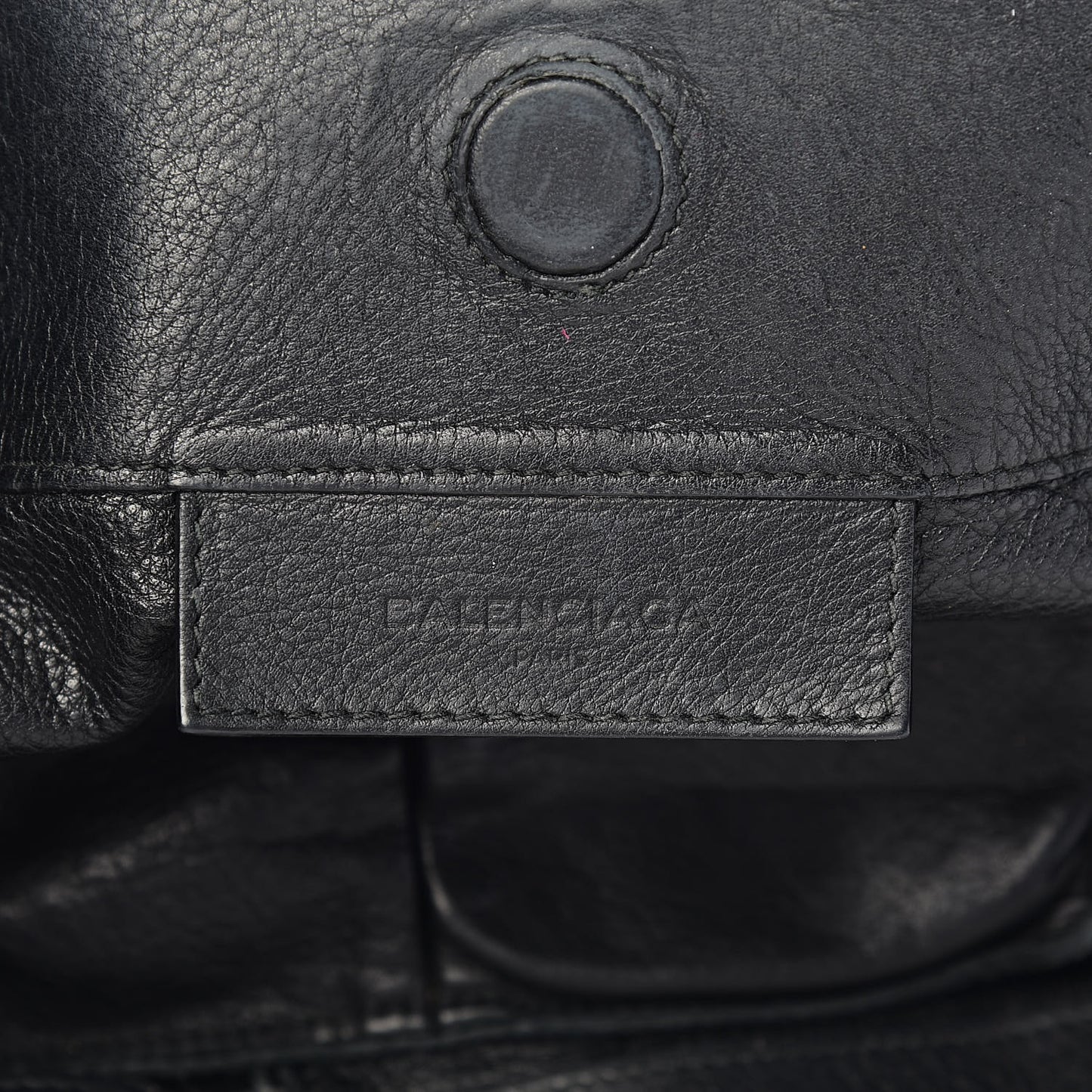 Veau Papier Classic Hardware Drop Bucket Bag Black