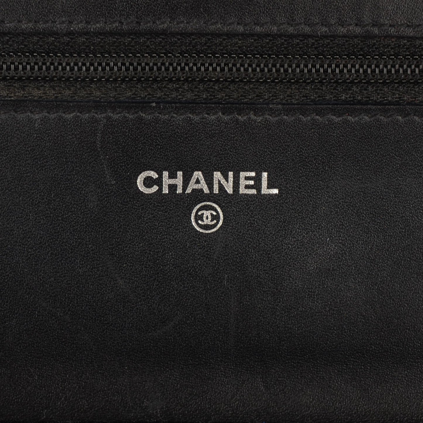Patent Quilted Wallet On Chain WOC Black