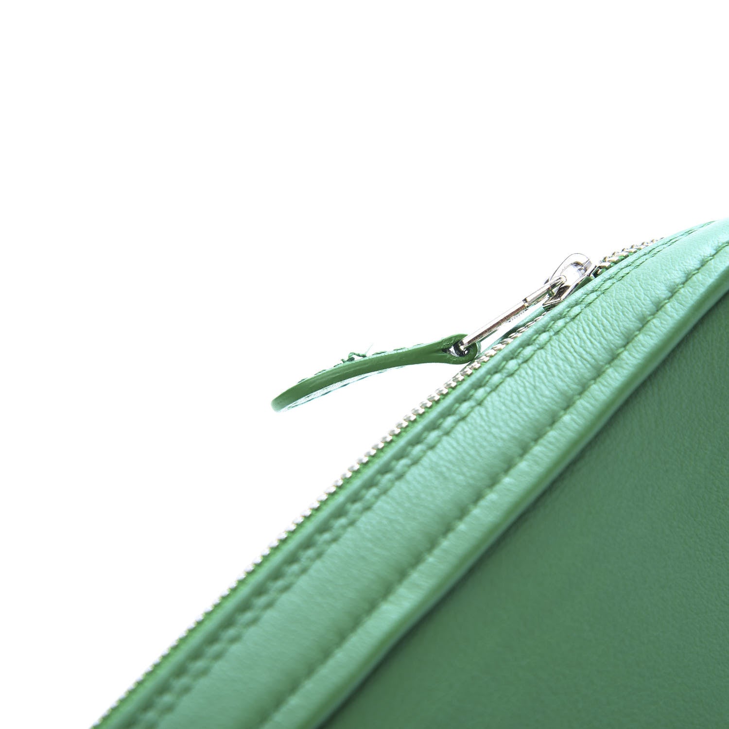 Balenciaga Shiny Day Calfskin M Triangle Pouch Vert Irlandais 9 of 11