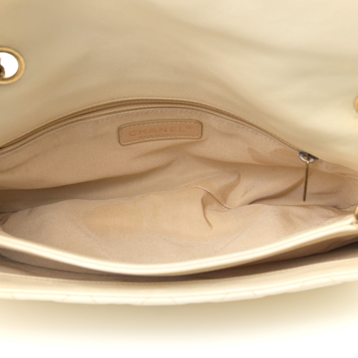 Calfskin Quilted Medium CC Crown Flap White