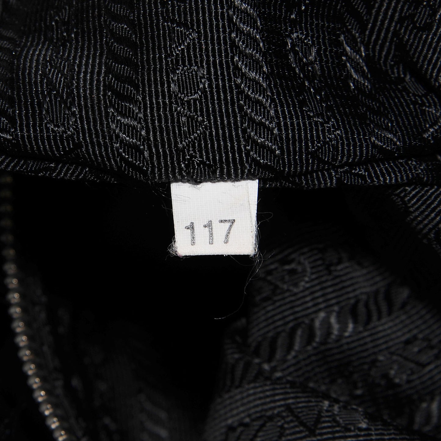 Tessuto Nappa Mordore Tote Nero Black