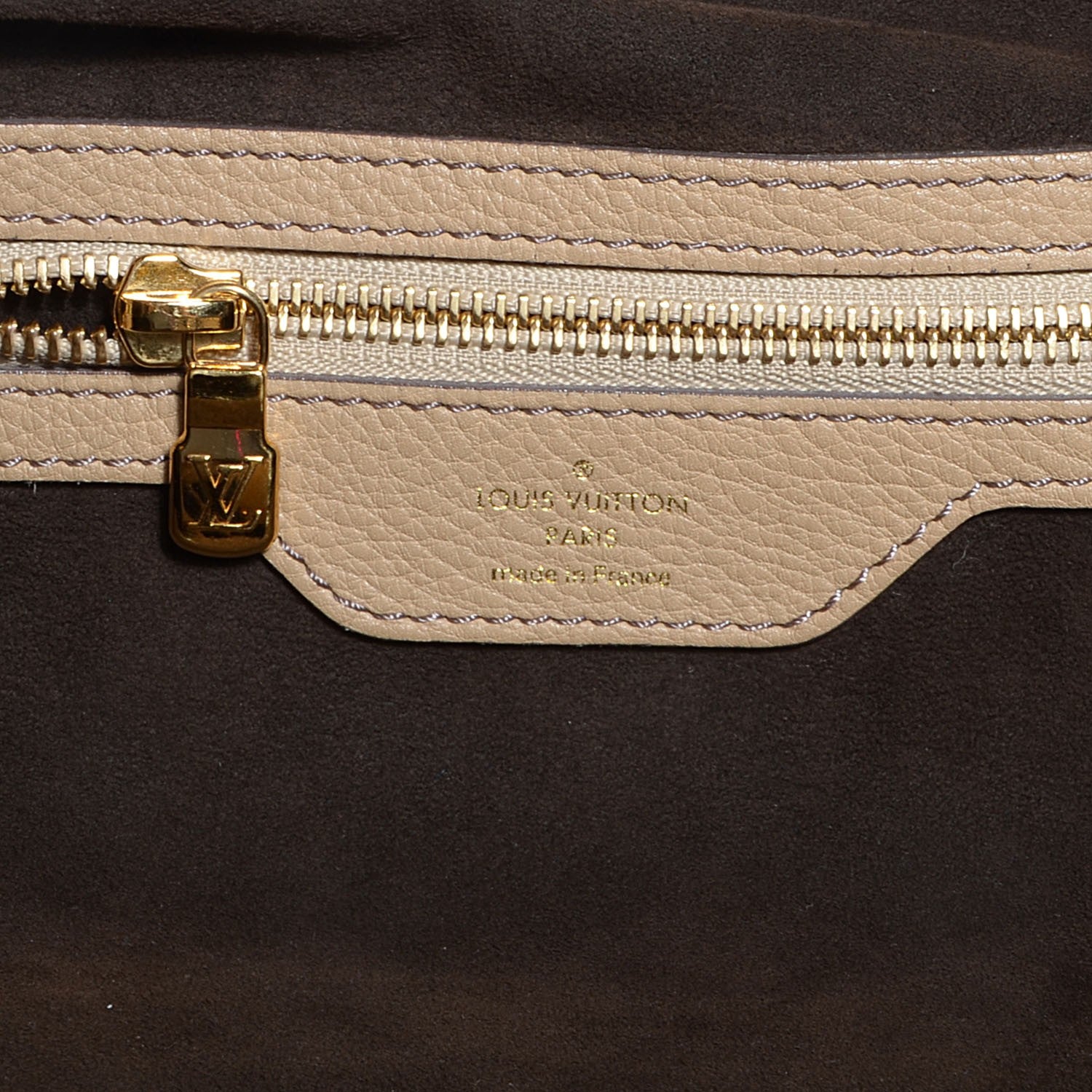 Louis Vuitton Mahina XL Biscuit 6 of 7