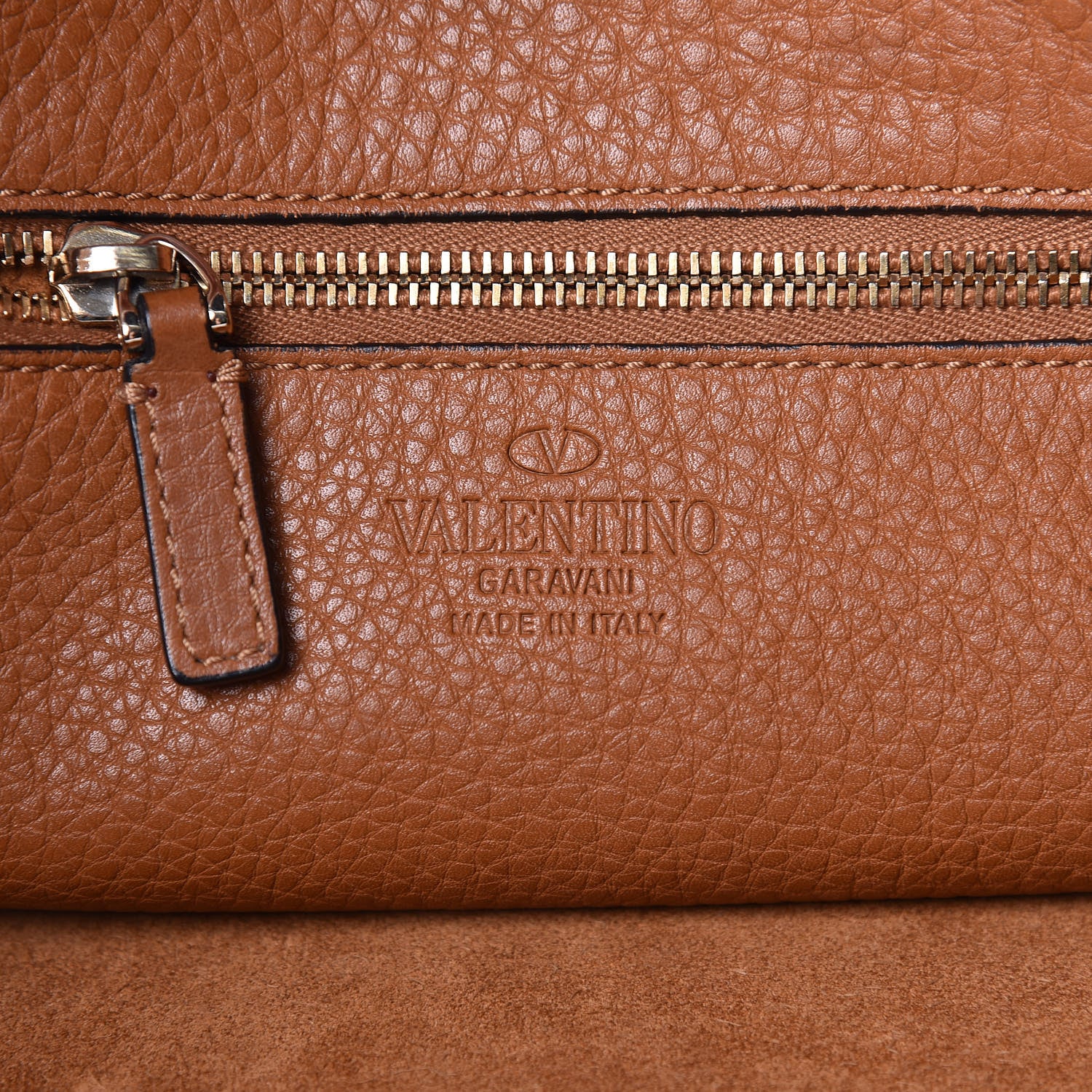 Valentino Garavani Pebbled Calfskin Large Rockstud Flip-Lock Messenger Bag Light Cuir 8 of 16