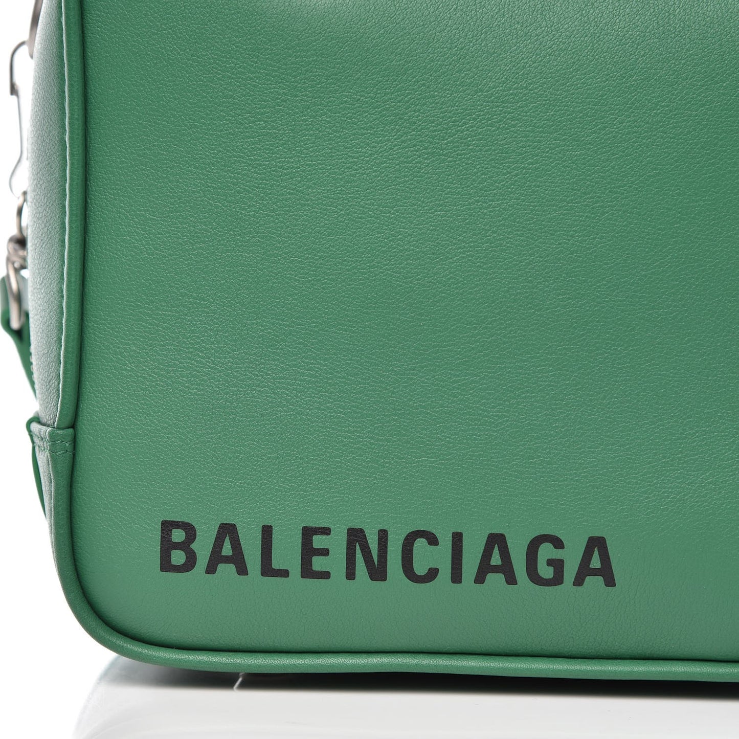 Shiny Day Calfskin XS Triangle Square Bag Vert Irlandais
