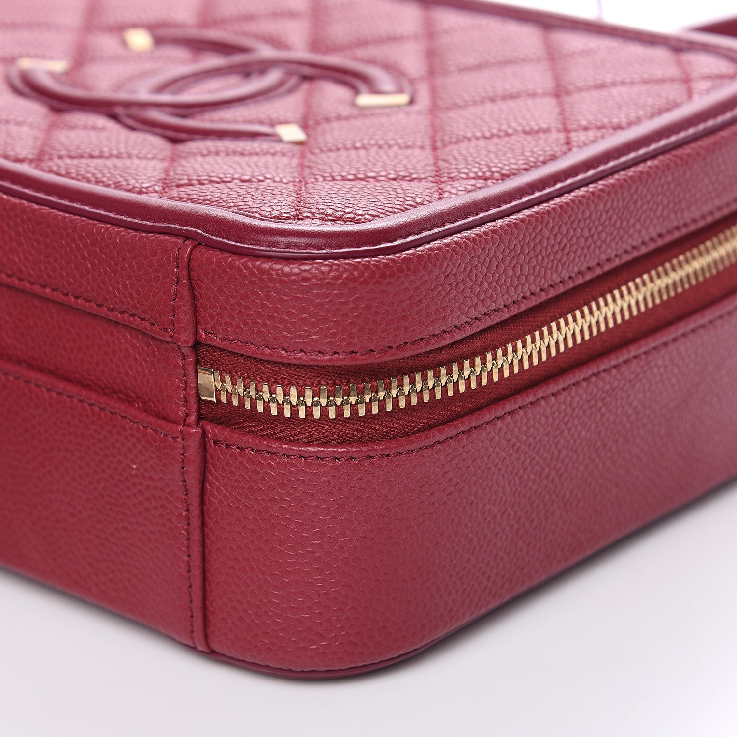 Chanel Caviar Quilted Medium CC Filigree Vanity Case Burgundy 9 of 10