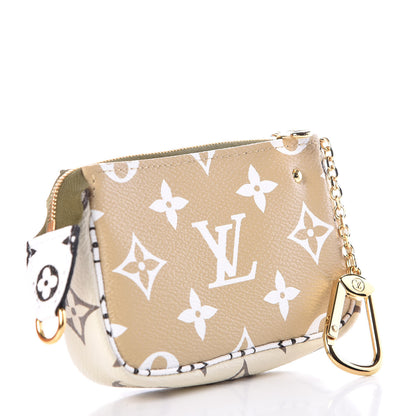 Louis Vuitton Monogram Giant Micro Pochette Accessories Kaki White 3 of 8