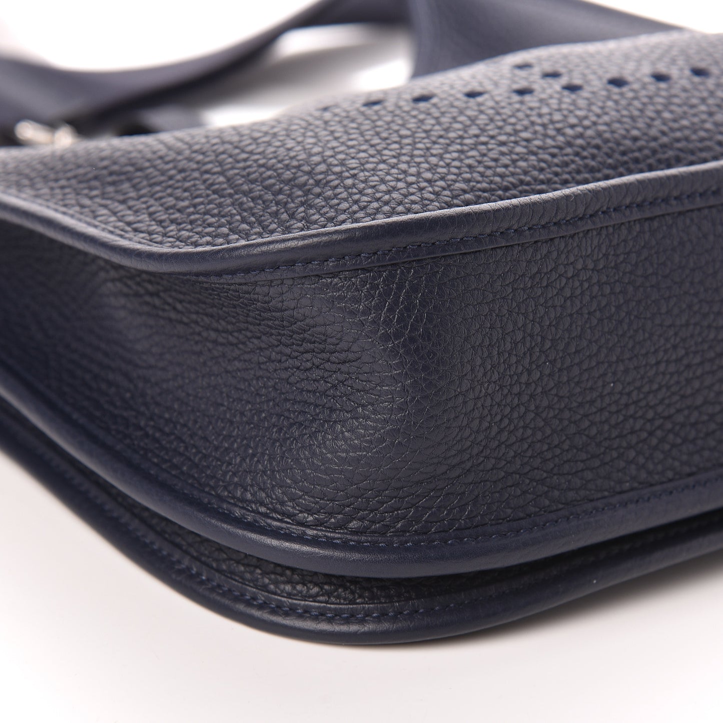 Taurillon Clemence Evelyne III PM Bleu Nuit
