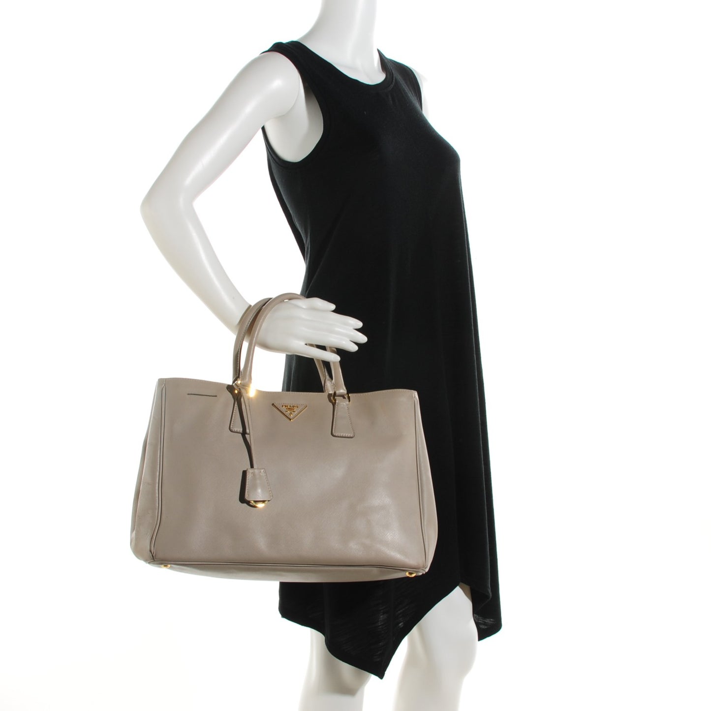 Saffiano Lux Medium Tote Pomice