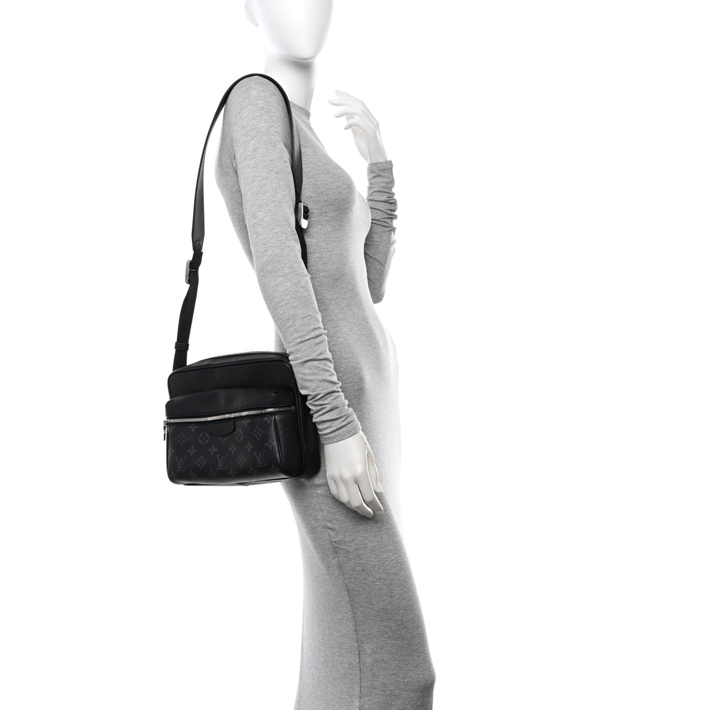 Taiga Monogram Eclipse Outdoor Messenger Black