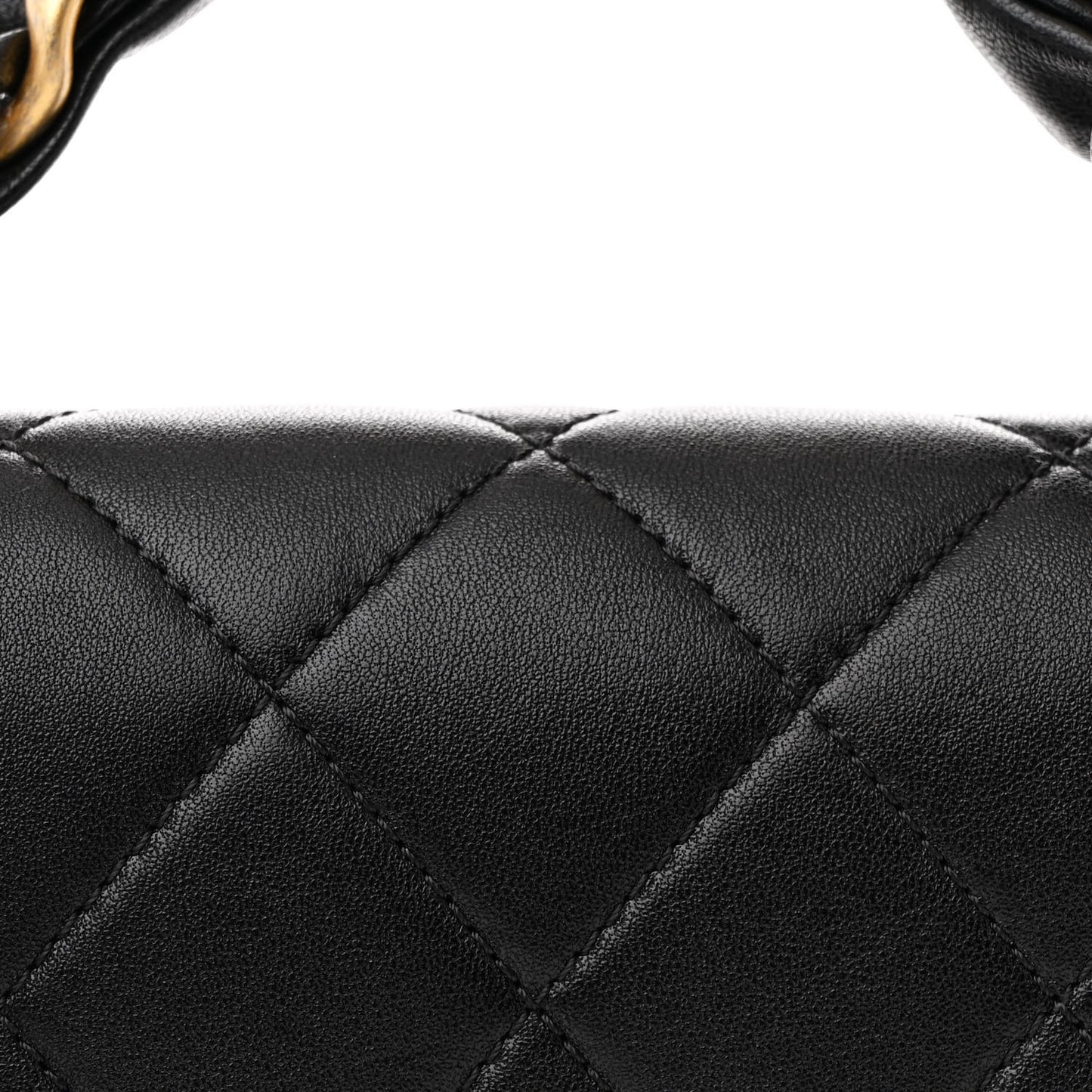 Shiny Lambskin Small Chain Is More Flap Black