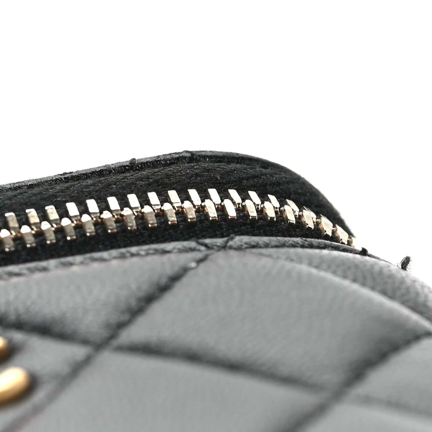 Lambskin Quilted Mini Pearl Crush Vanity Case With Chain Black