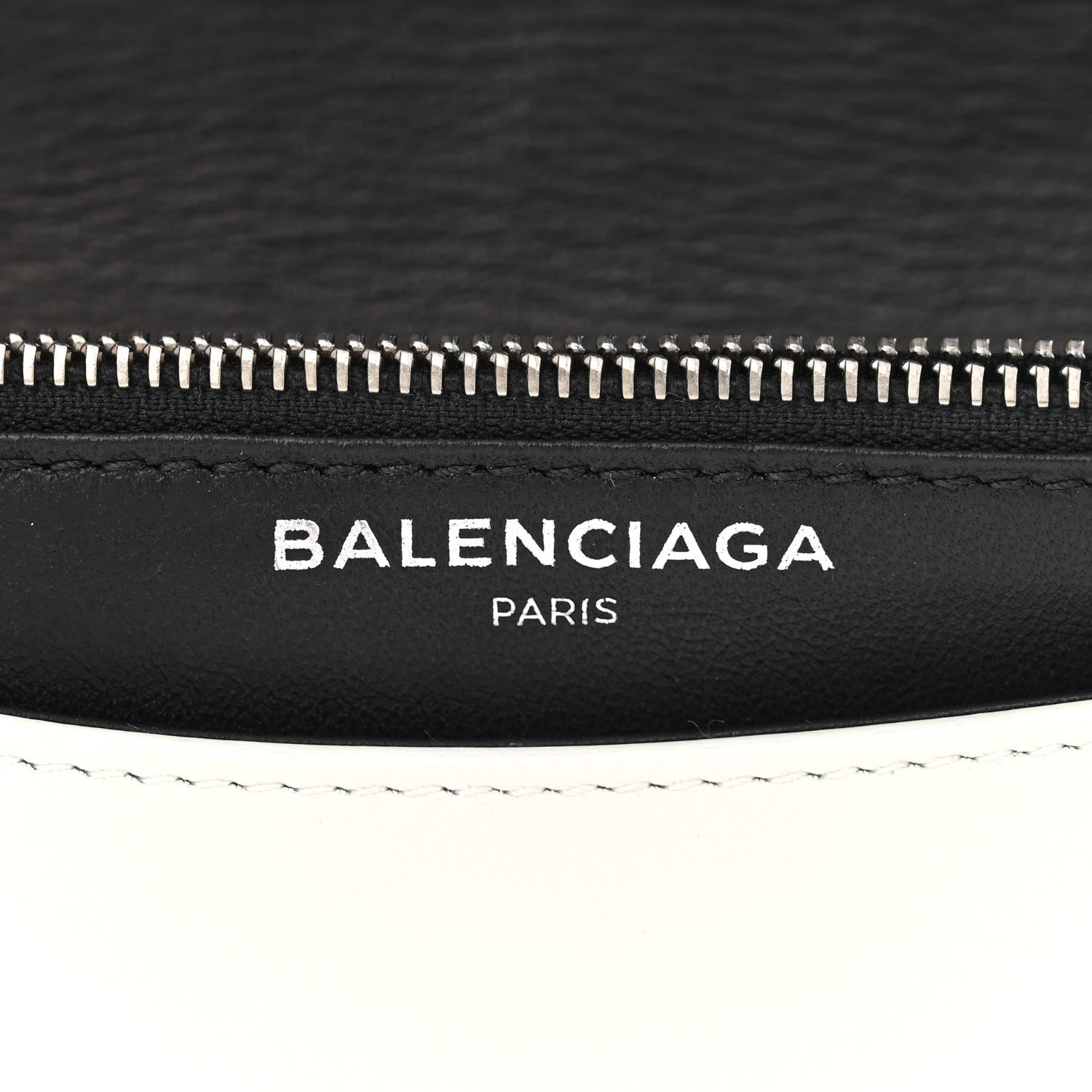 Balenciaga Pebbled Calfskin Logo Everyday Flap Chain Wallet White 6 of 14