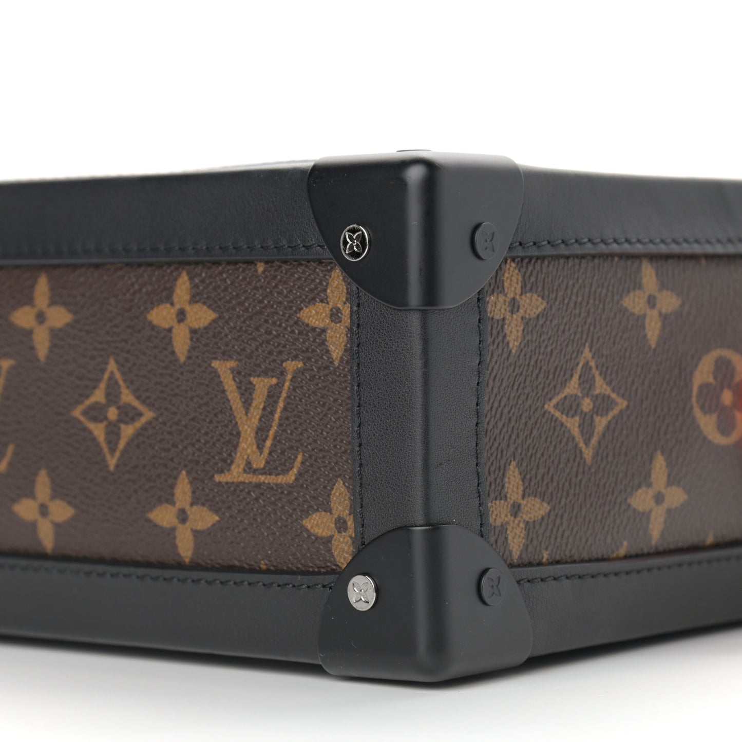 Monogram Solar Ray Soft Trunk