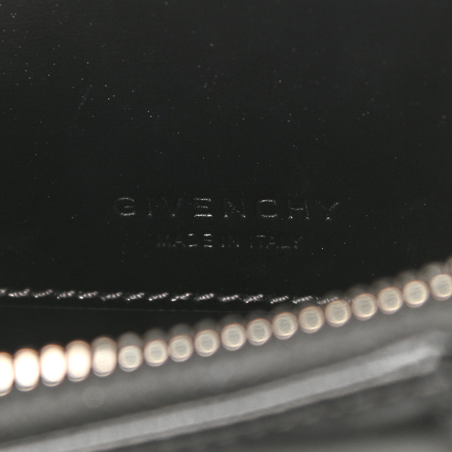 Smooth Calfskin Nano Antigona Black