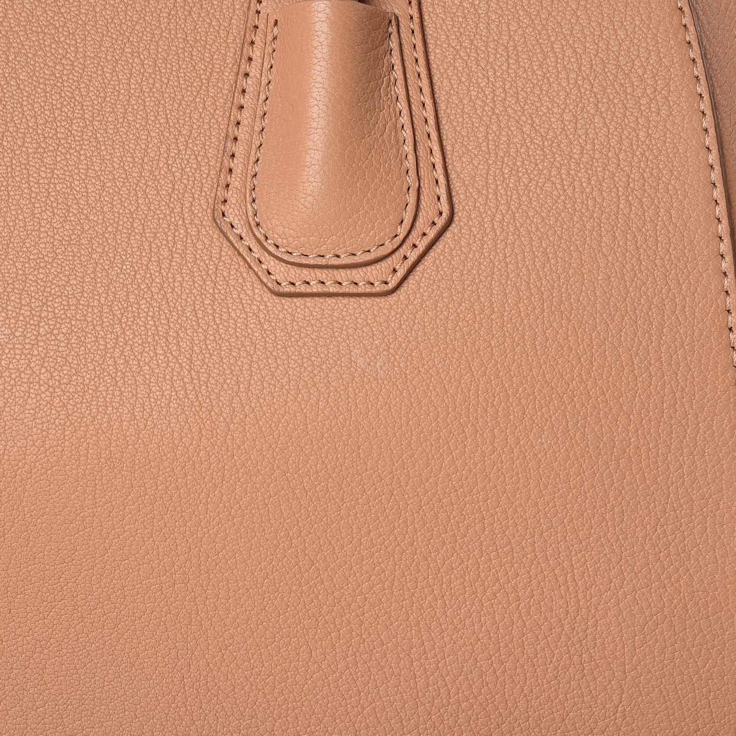 Sugar Goatskin Medium Antigona Medium Beige