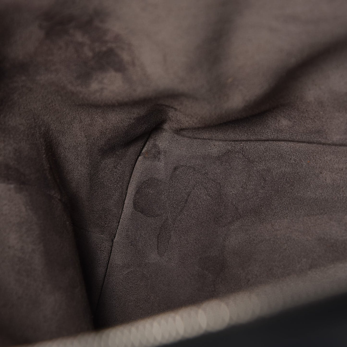 Veau Cachemire Soft Lockit MM Black