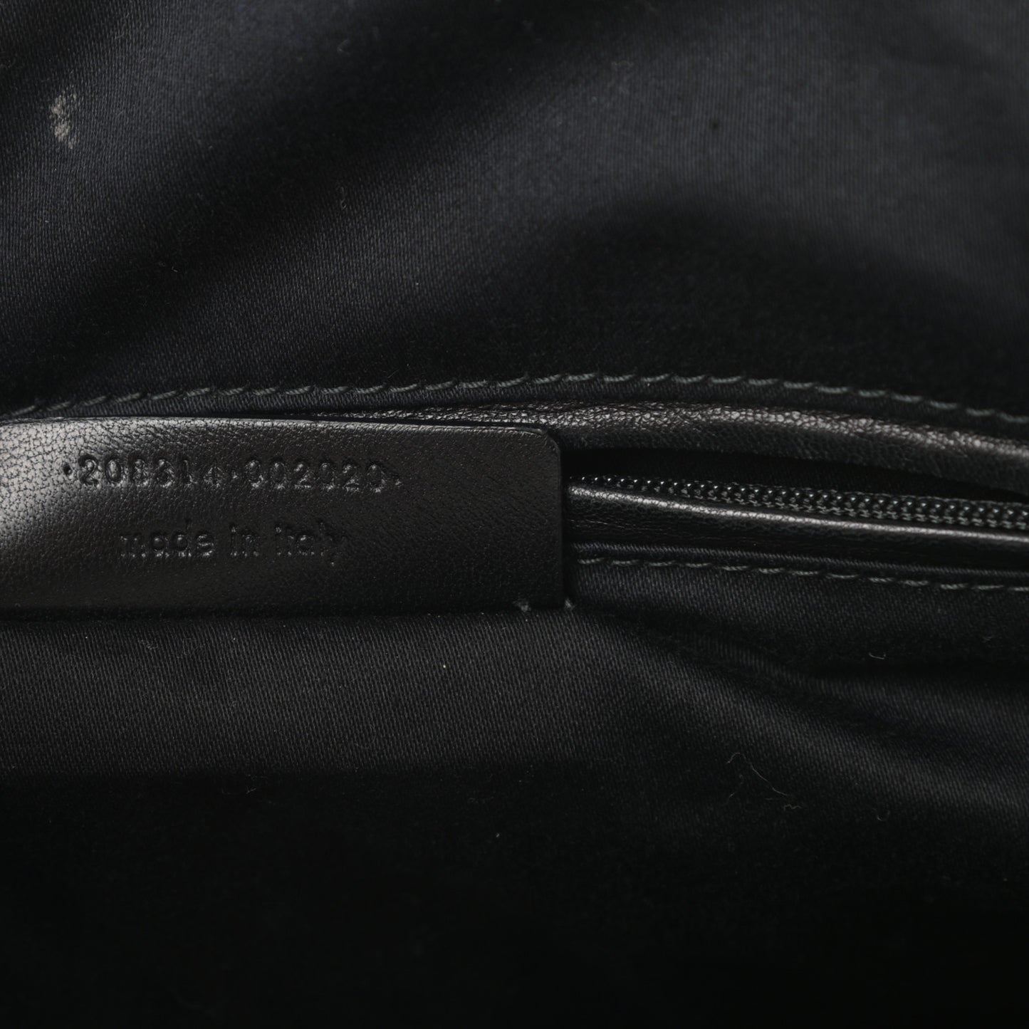 Textured Patent Medium Easy Sac Navy
