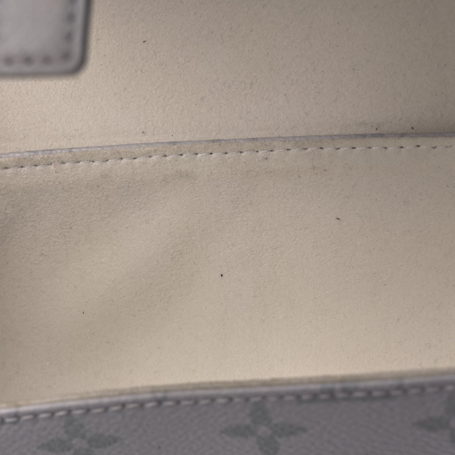 Louis Vuitton Taigarama 3 Watch Travel Case Antartica 11 of 12