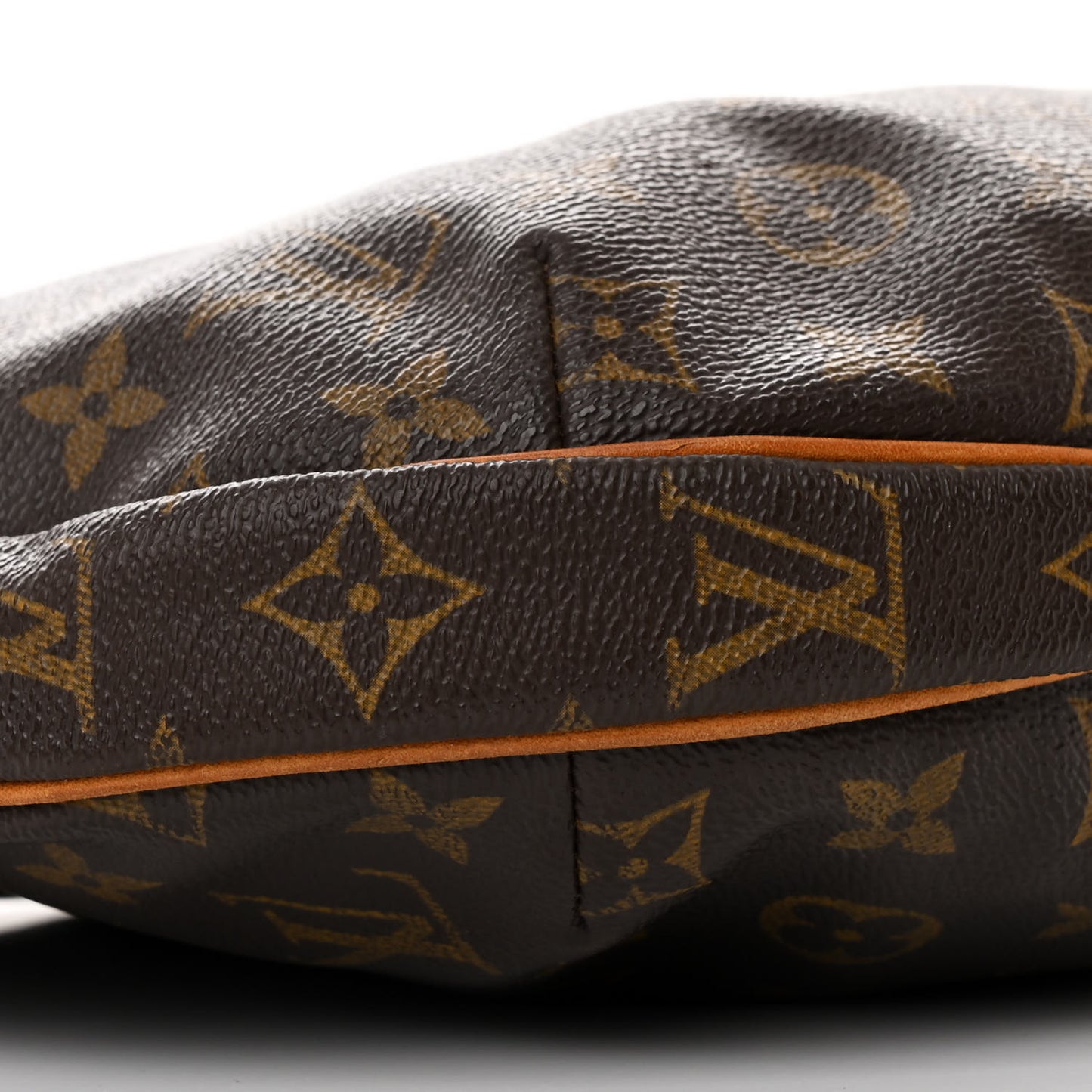 Monogram Croissant MM