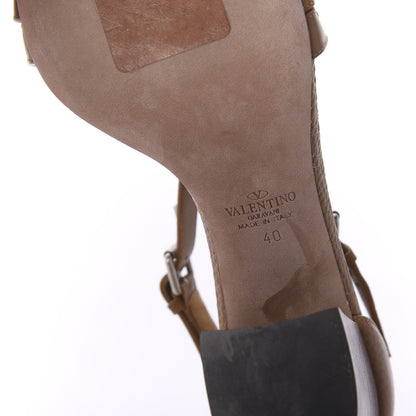 Valentino Garavani Pebbled Calfskin Rockstud Rolling Sandals 40 Tan 6 of 9