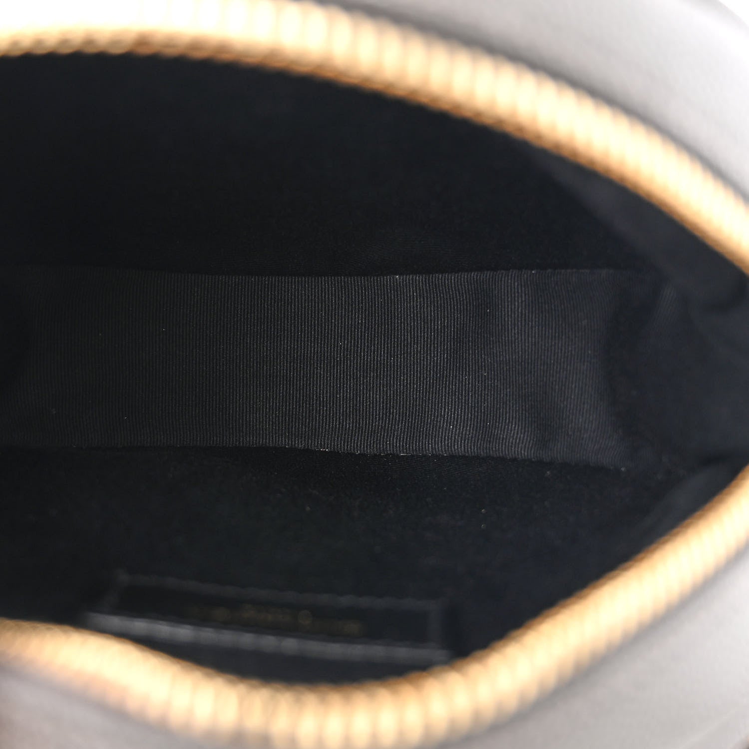 Saint Laurent Grain De Poudre Matelasse Chevron Quilted Round Vinyle Camera Bag Pebble 5 of 11