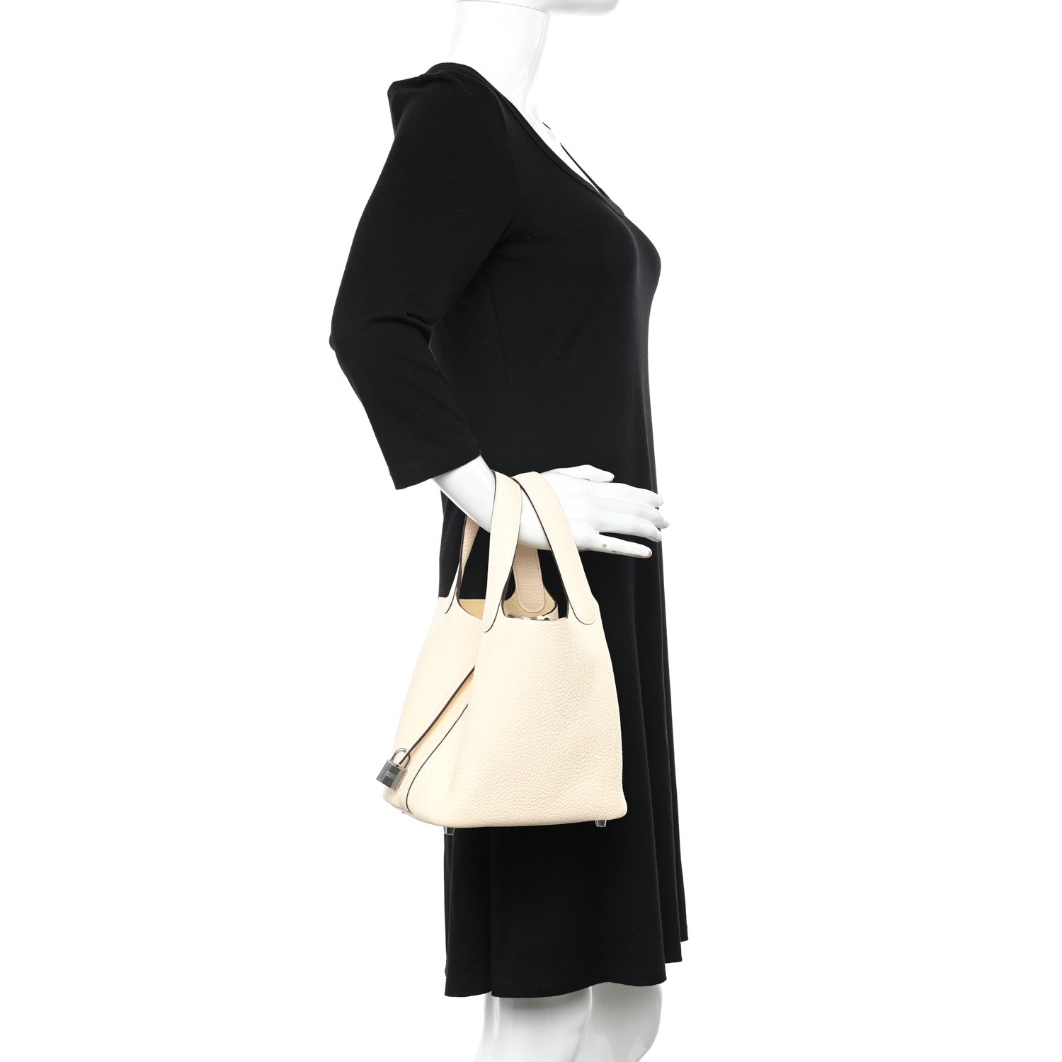 Hermes Taurillon Clemence Picotin Lock 18 PM Nata 2 of 12
