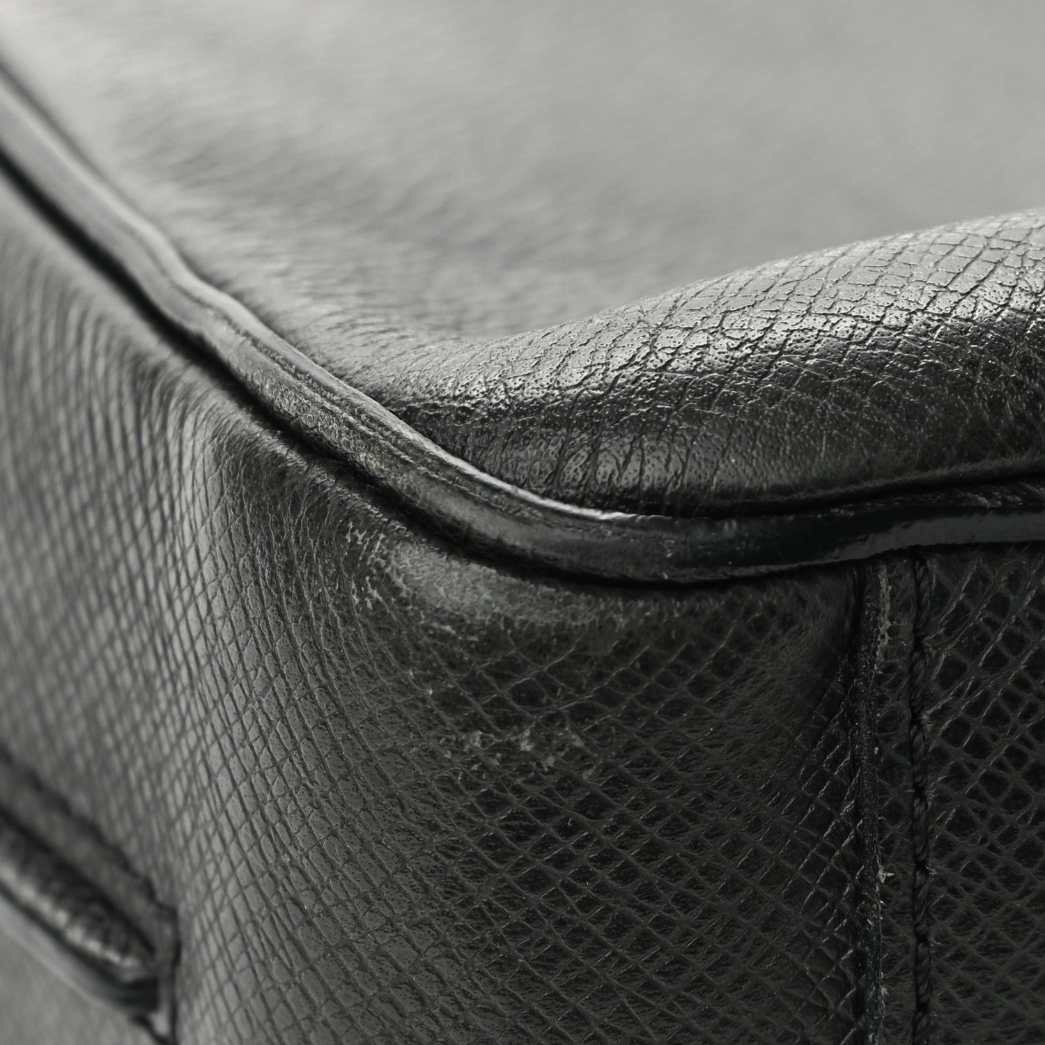 Louis Vuitton Taiga Roman PM Messenger Black 11 of 19