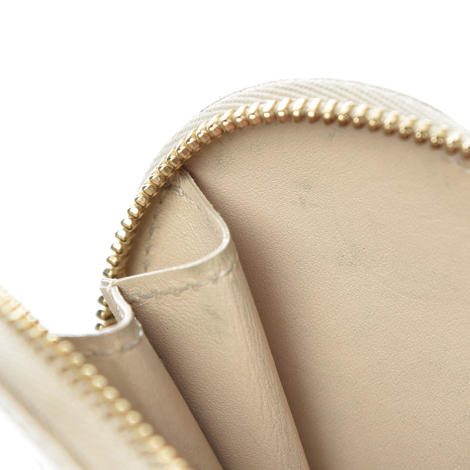 Louis Vuitton Vernis Heart Coin Purse Blanc Corail 8 of 11