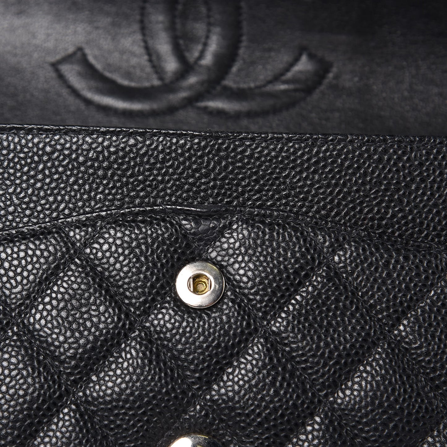 Caviar Quilted Medium Double Flap Black