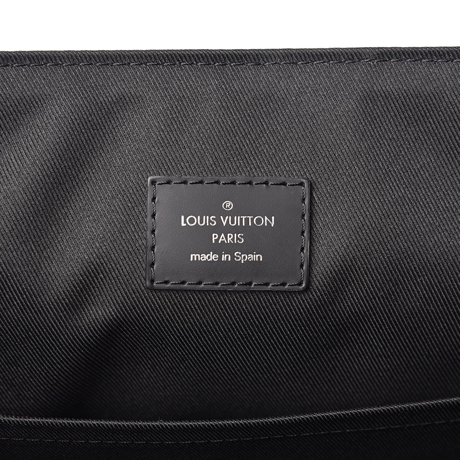 Louis Vuitton Monogram Eclipse District MM 6 of 9