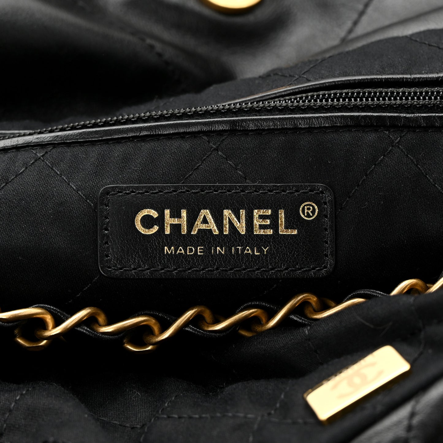Shiny Calfskin Quilted Chanel 22 Black