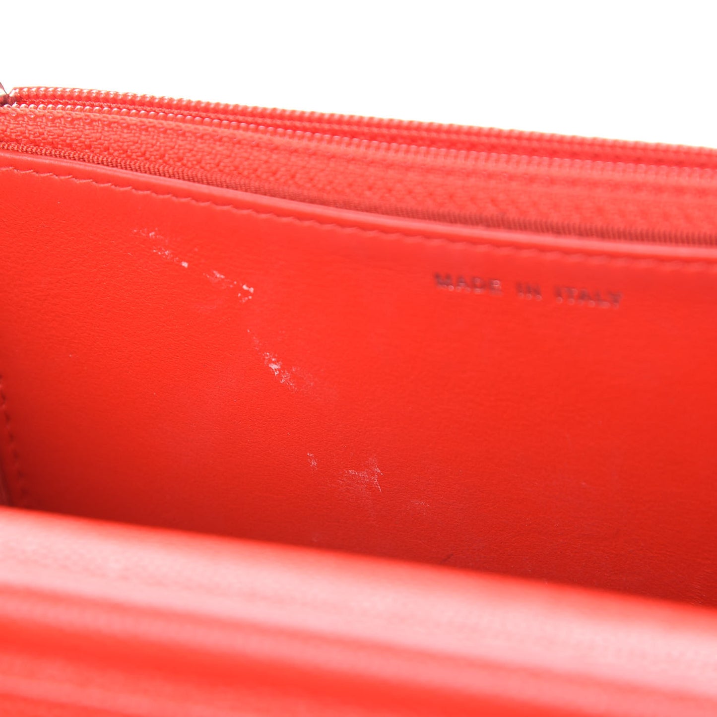 Caviar Chevron Quilted Wallet On Chain WOC Red