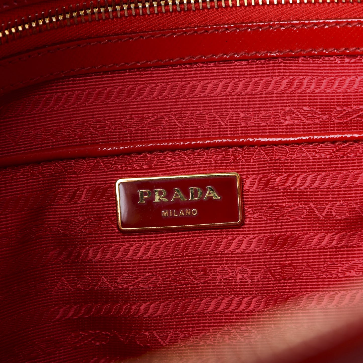Saffiano Vernice Medium Galleria Double Zip Tote Rosso