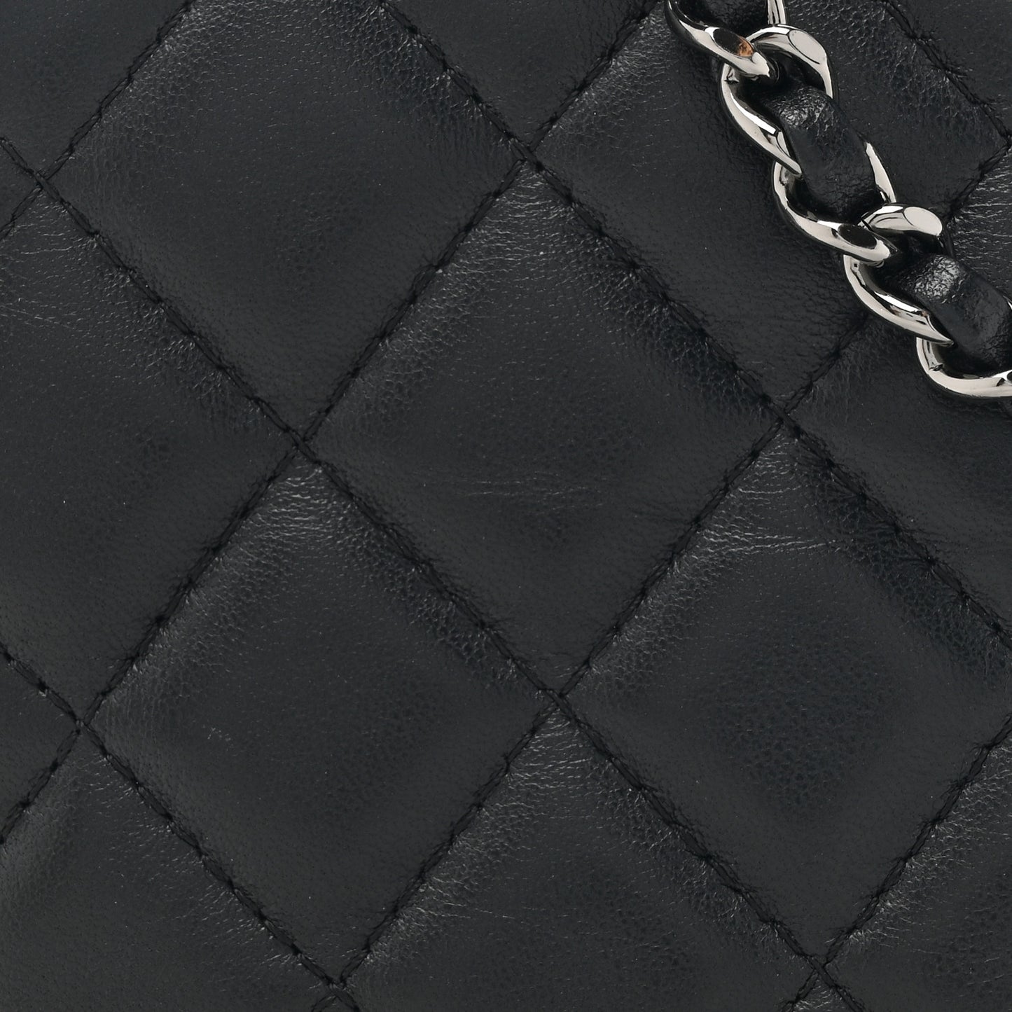 Lambskin Quilted Small Clutch With Chain Black
