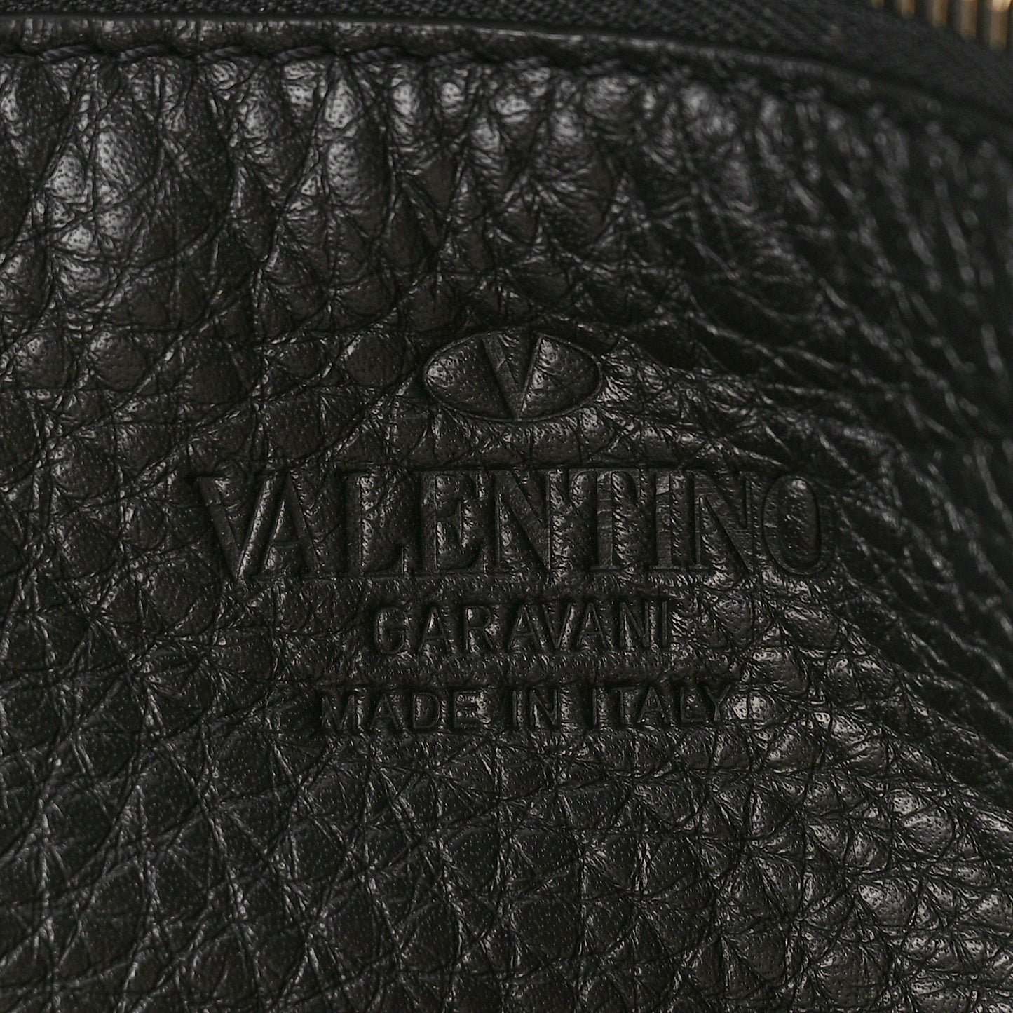 Pebbled Calfskin Medium Rockstud Tote Black