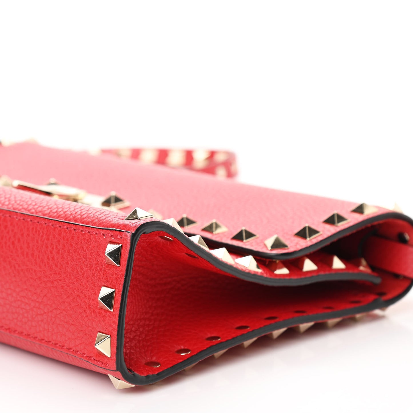 Pebbled Calfskin Medium Rockstud Flip Lock Crossbody Bag Rouge Pur