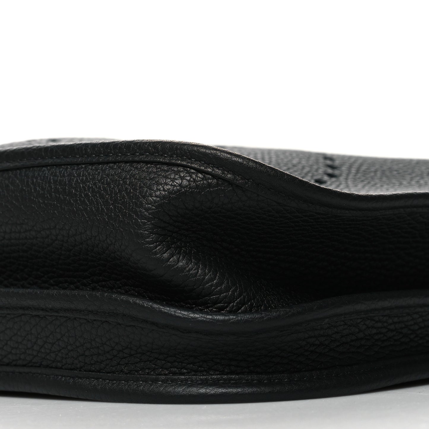 Taurillon Clemence Evelyne III PM Black