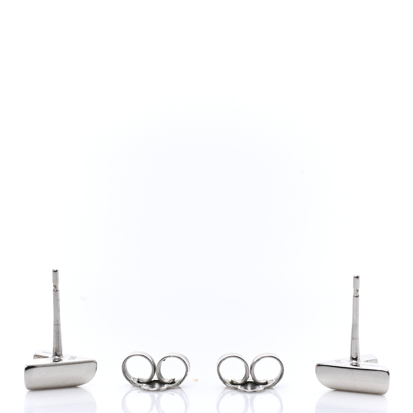 Essential V Stud Earrings Silver