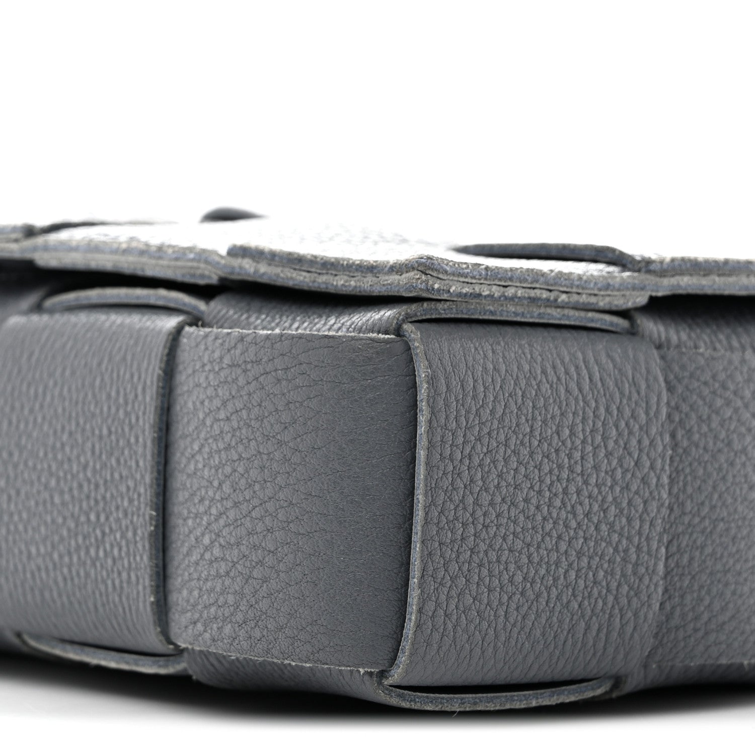 Bottega Veneta Grained Calfskin Maxi Intrecciato Cassette