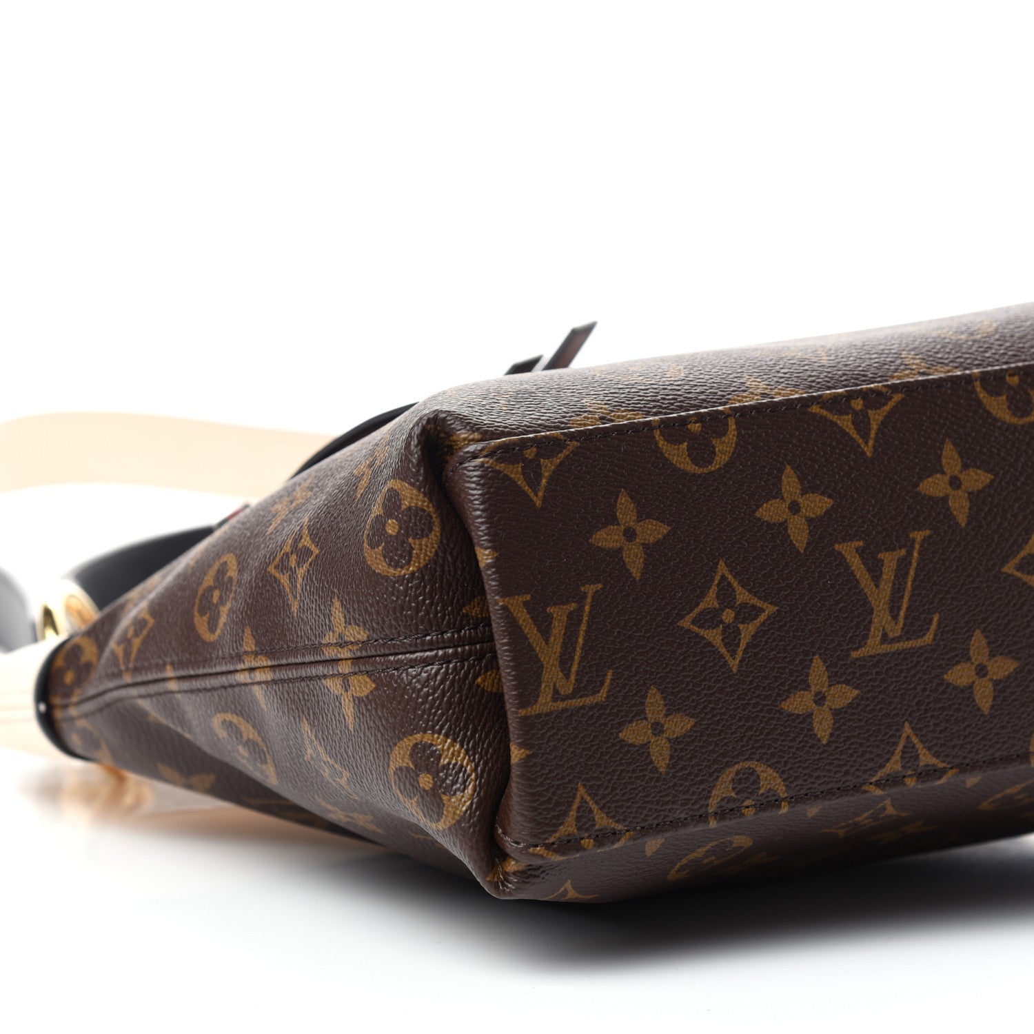 Louis Vuitton Monogram Tuileries Besace Creme 7 of 9